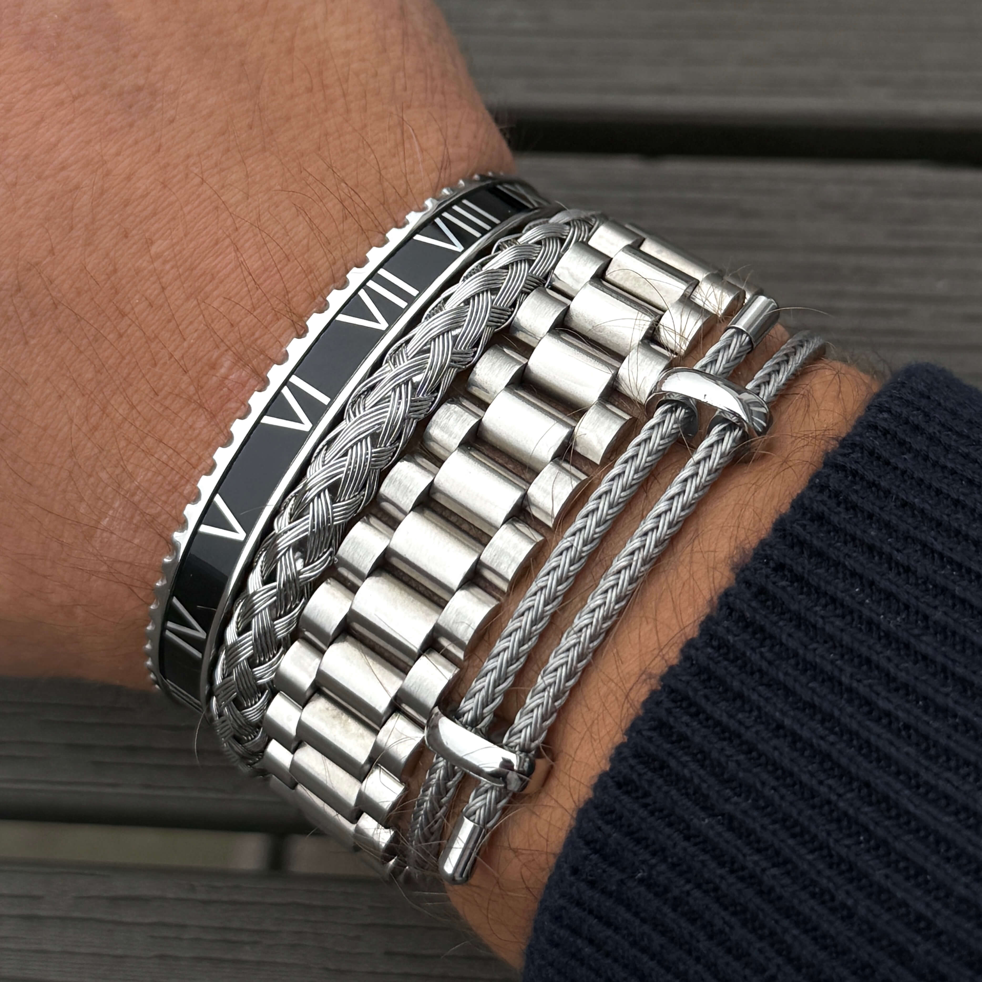 Bracelet Roman Speed, style lunette noire et argentée